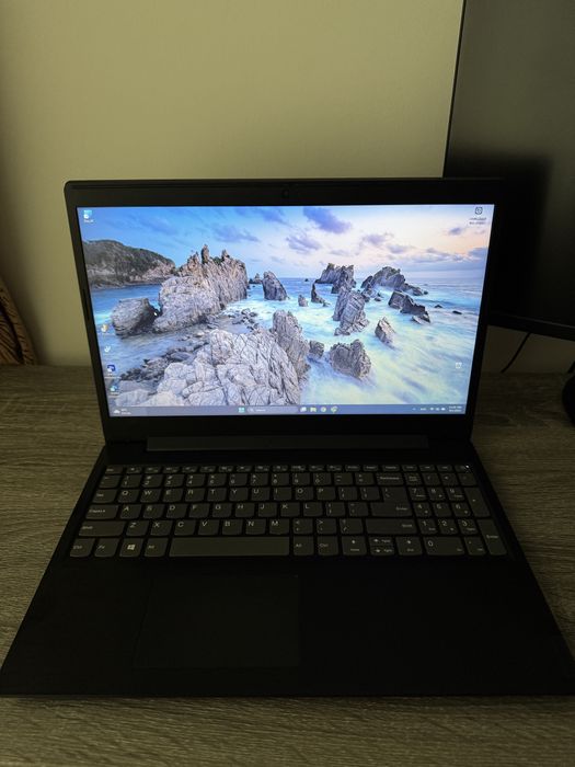 Laptop Lenovo IdeaPad L340 i7-8565U 8GB RAM 500GB SSD Brasov