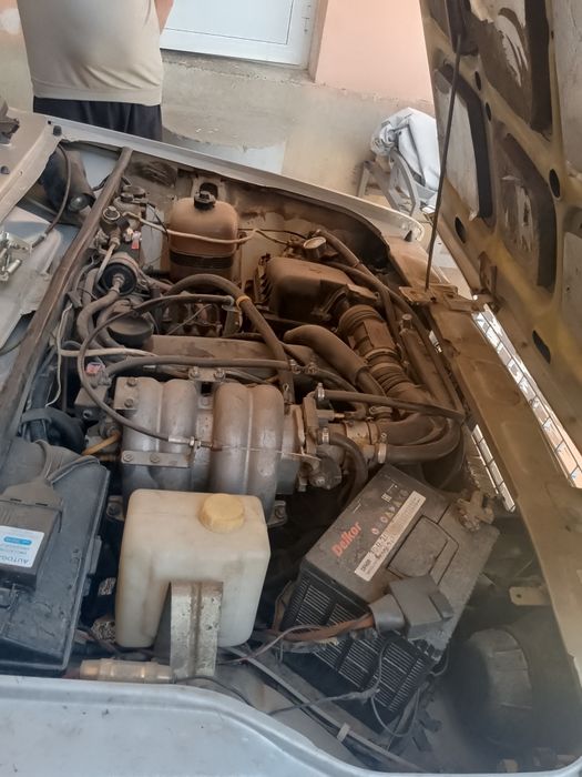 Moshina zur kamchiligi yuk faqat haydash kerak.