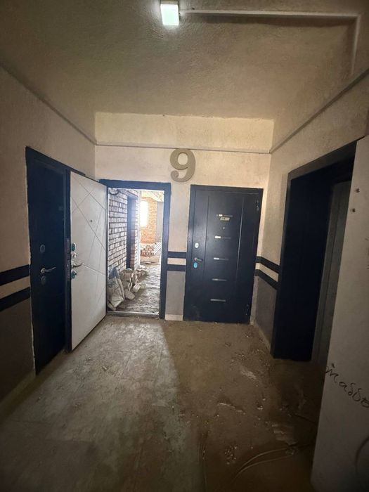 Продается 2х комнатная Новостройка коробка в центре города Гагарина