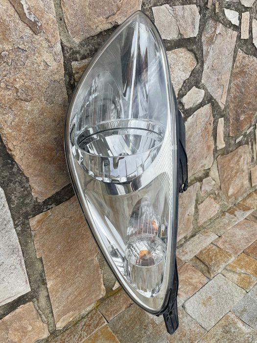 фар и стоп Hyundai i20  Хюндай i20 -2012г