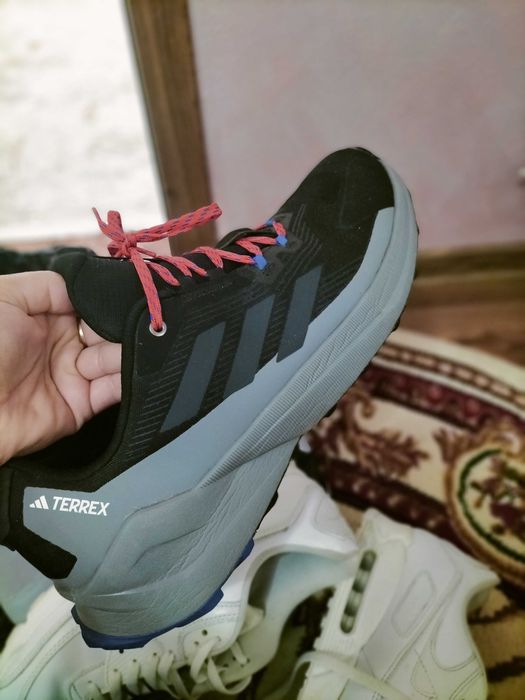 Vând numere mari de la 46 până la 50