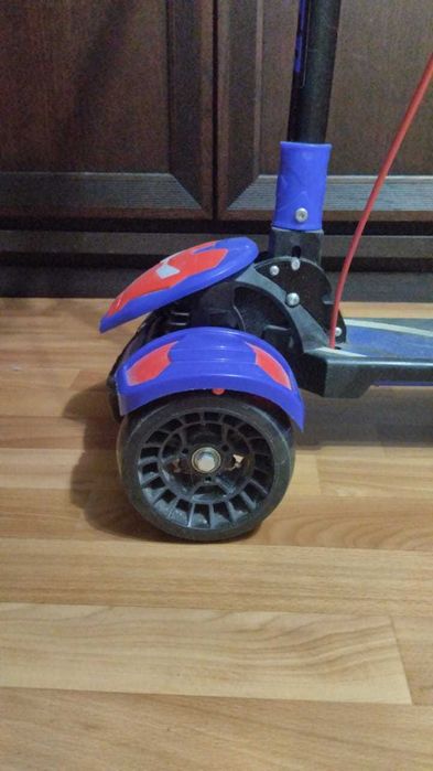 Продам детский самокат