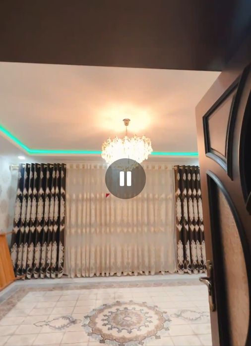 Срочно центрда квартира сатылады