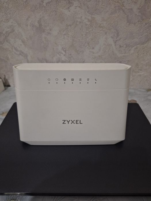 ZYXEL internet router