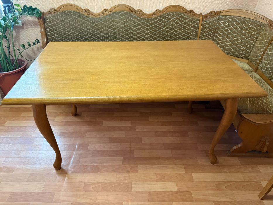 Продам кухонный стол