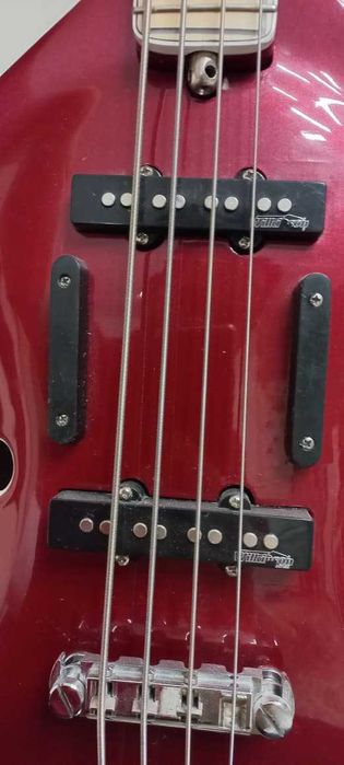 Бас гитара KREMONA