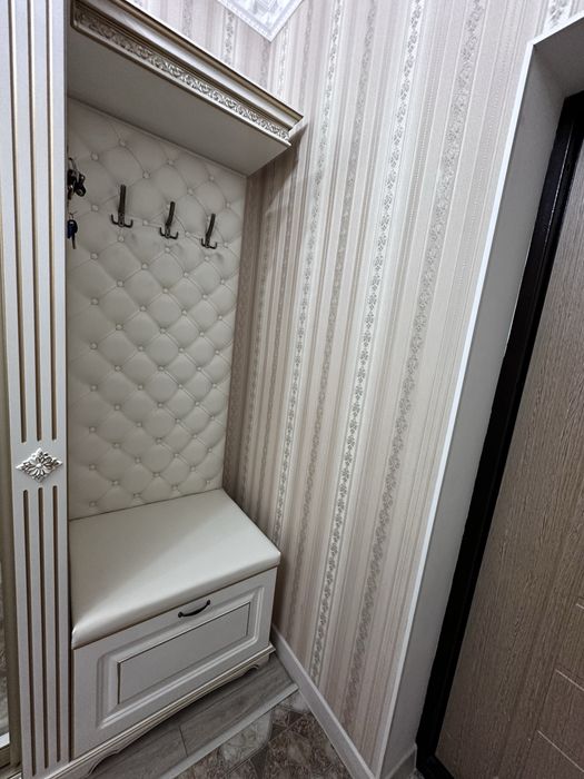 Прихожая мебель.