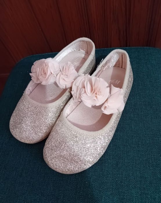 Balerini nr 25 H&M