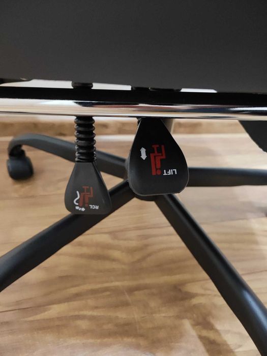 Нов геймърски стол Symino