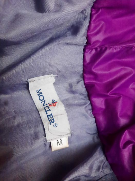 Продам детский куртку на 2 годика цена 3000тг