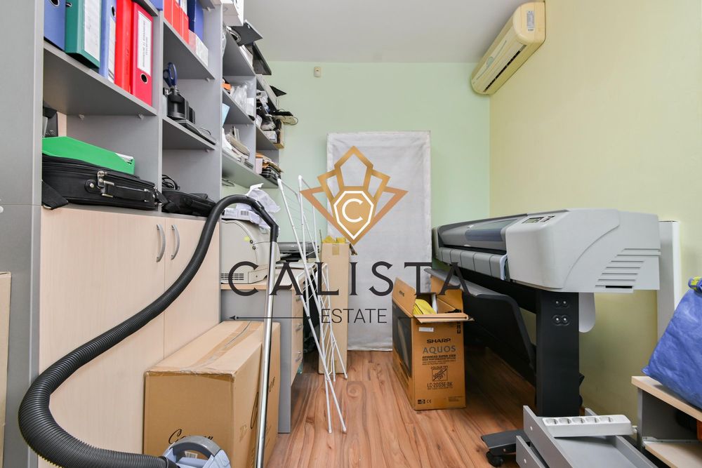 Дава се под наем Офис в София, Център - 76 кв.м за 746.64 € - Снимка #3