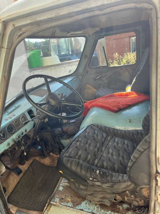 Продам УАЗ 3303 (Буханка)