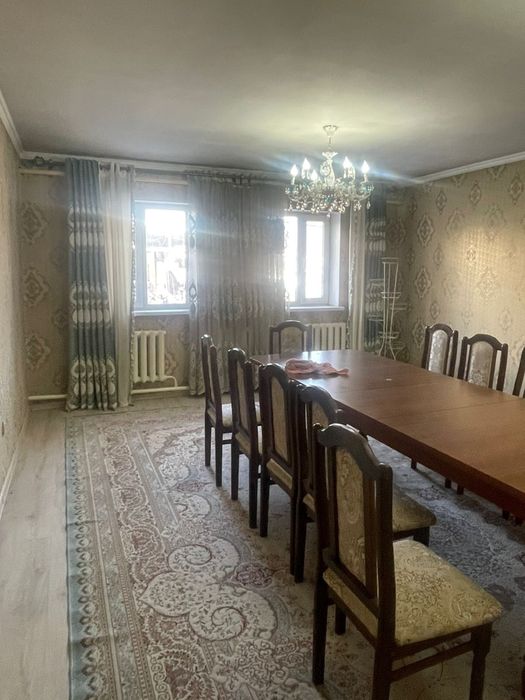 Продам стол с стулями