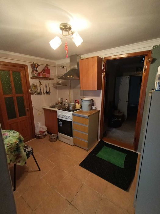 Продам пол дома с гаражом, сараем