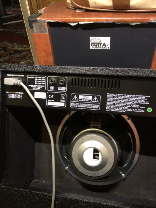 Vand statie de chitara Harley Benton model HB 80R Mosfet Lead