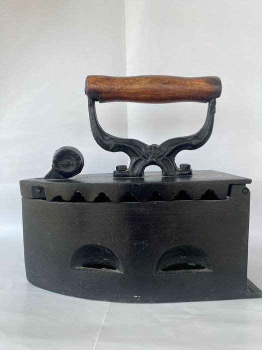 Fier de călcat vintage