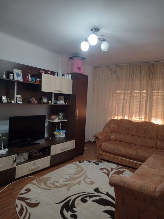 Vand apartament 2 camere
