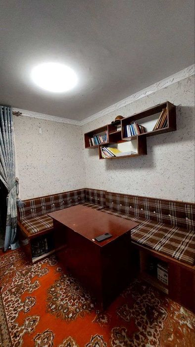 Fargona shahar A. Qodiriy mavzesi 92/8 xonadon zudlik bilan sotiladi