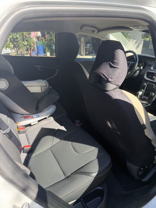 Volvo V40 Cross Country D2,Acte valabile