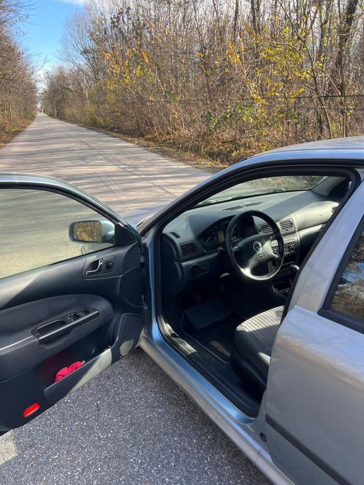 Skoda Octavia 1.6 benzina