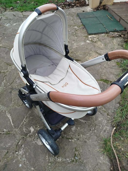 Бебешка количка EGG