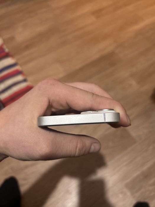 Продам Iphone 14 оригинал