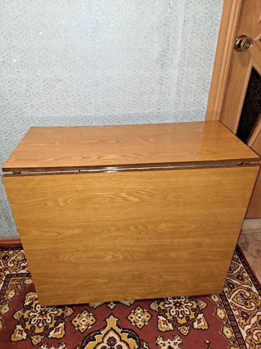 Продам стол тумбу