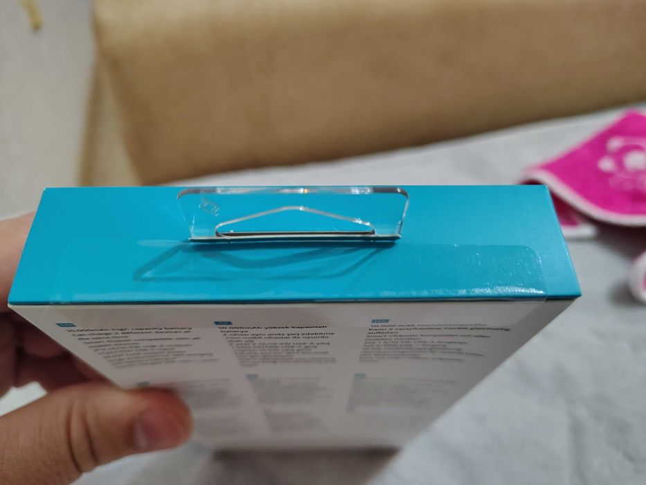 Продавам Powerbank 10.000mAh.