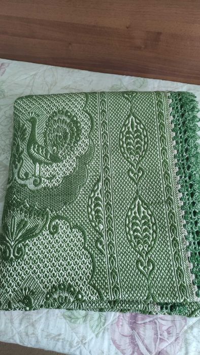 Тъкано вълнено покривало за спалня /килим