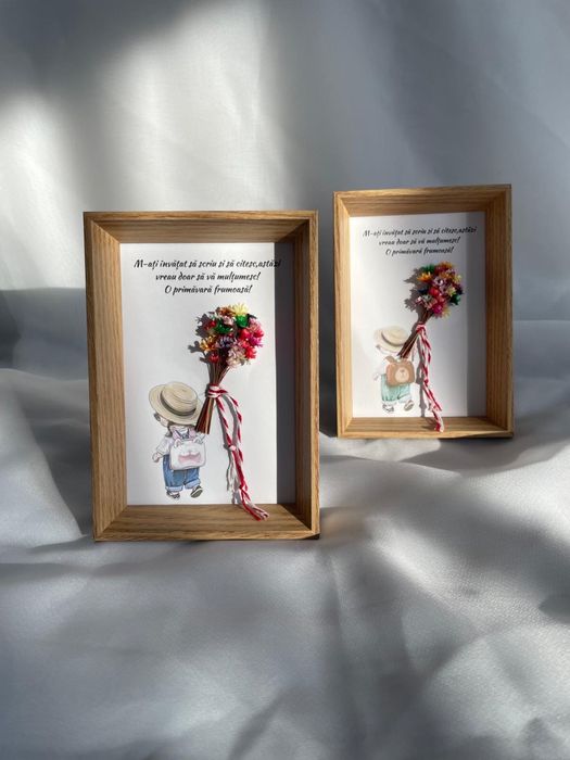 Rama decorata cu flori uscate si mesaj