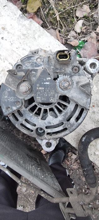 Продам генератор на мерседес w220 s500