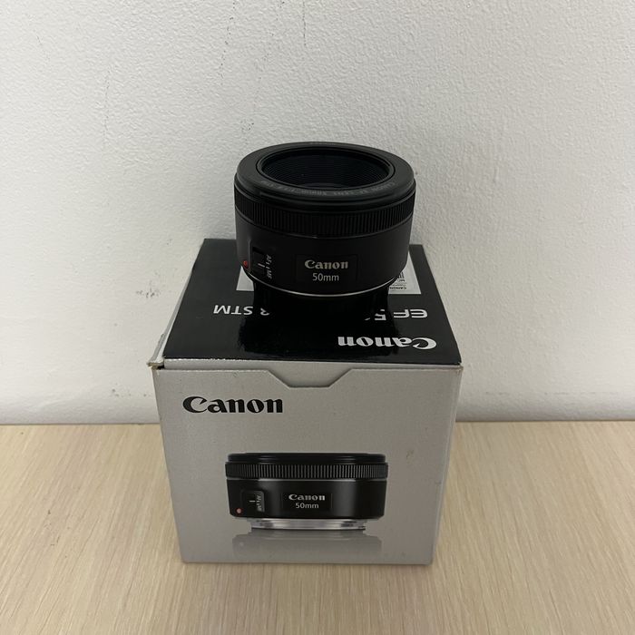 Портретный обьектив Canon 50mm f1.8 STM