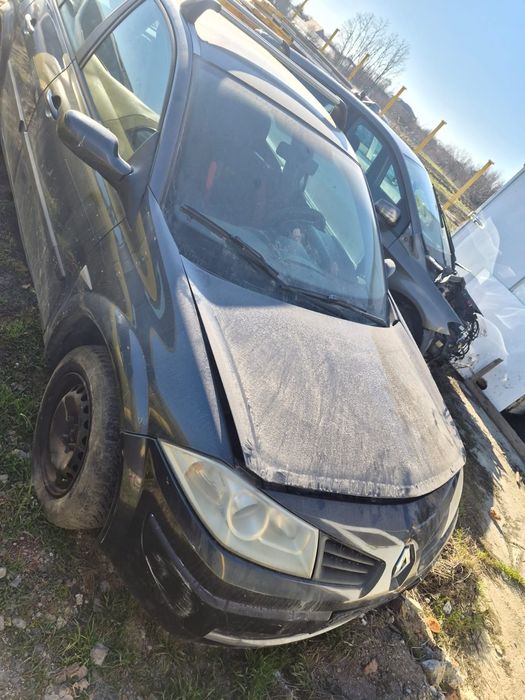 Dezmembrez  Renault megan 2 1.5E3
