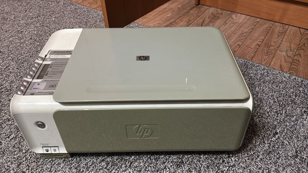 Продаю цветной принтер 3 в 1 HP Photosmart C3183