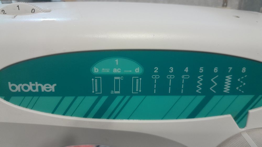 Продам швейную машинку