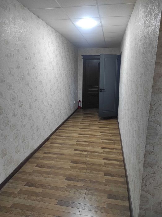 Metro Xalqlar Do'stligi yaqinida ofis 3 xona xol can uzel resepshn