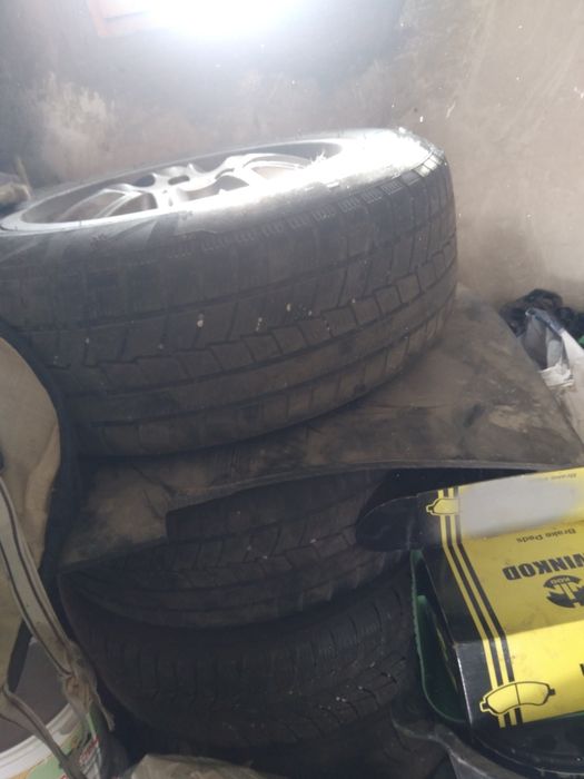 Продам диски с резиной на 16