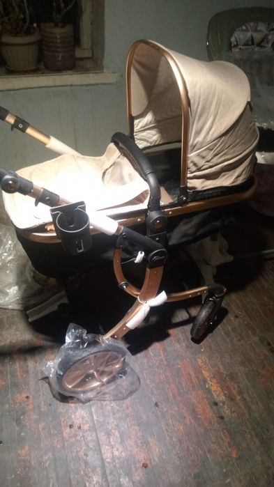 Коляска прогулочная