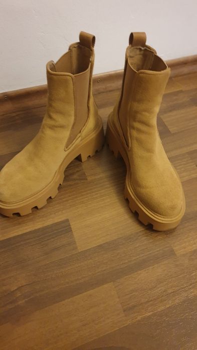 Ghete dama Zara piele intoarsa