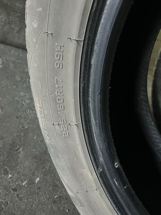 Продам шины R17/225/60
