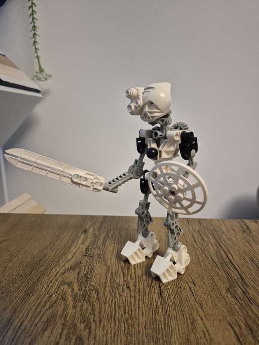 Lego Bionicle prima editie (2001), set de 4 figurine (Tahu 8534, Pohato 8531, Kopaka 8536, Gali 8533), inclus cutiile originale