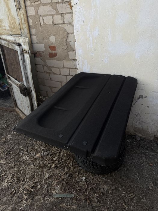 Задняя полка приора универсал