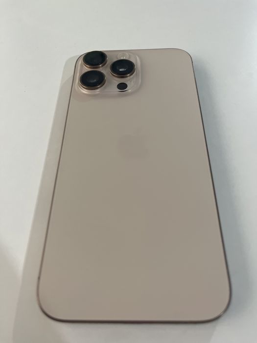 iPhone 16 Pro Max Gold