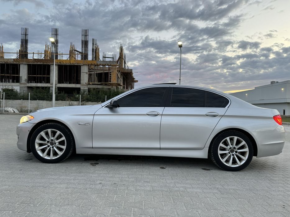 BMW Seria 5 2011 — imagine 2
