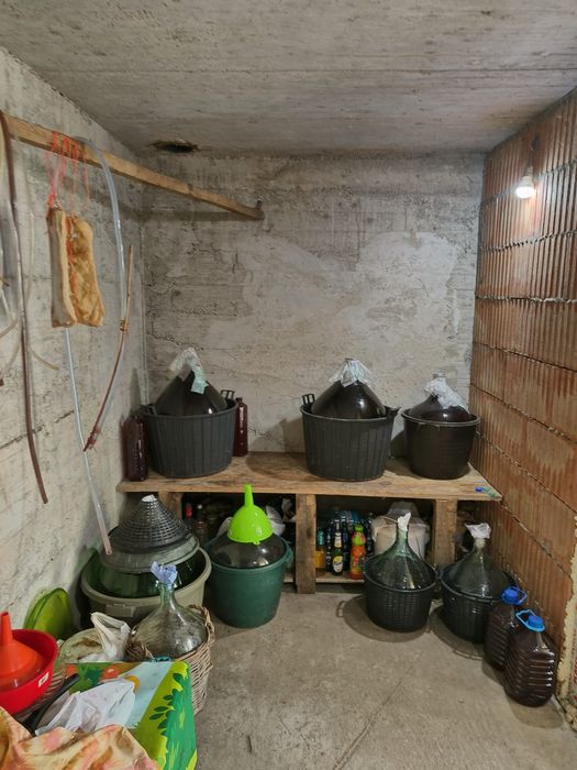 Vând teren intravilan