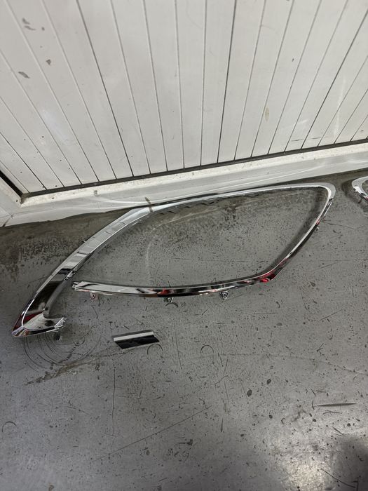 Молдинг фар Lexus GS 190