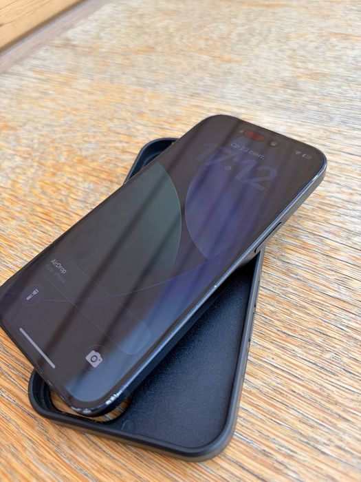 Продам Iphone 15