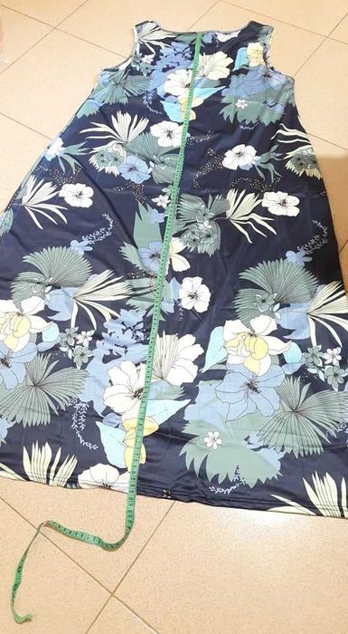 Лятна рокля-флорални мотиви