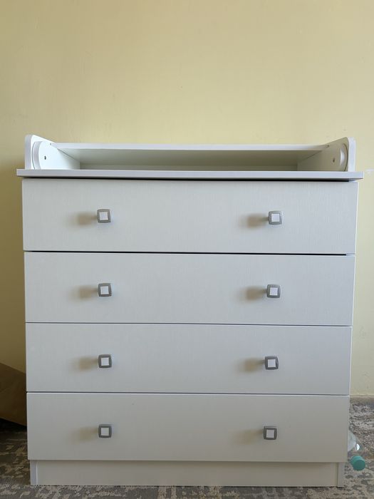 Комод +пеленальный столик.