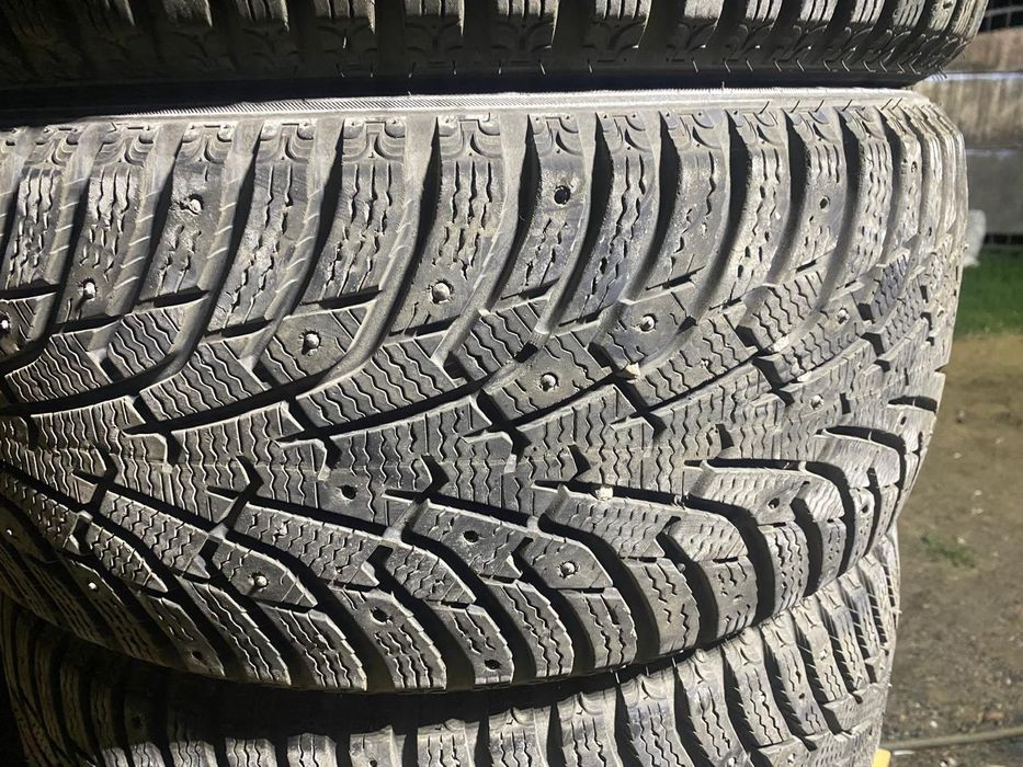 Зимние шины 225/50/R17